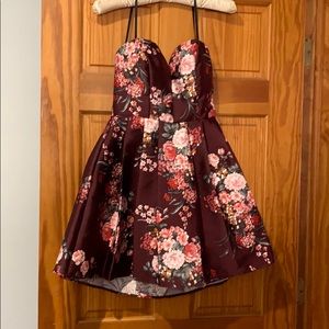 A line floral sweetheart neckline party dress